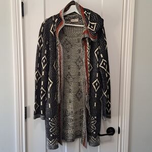Geometric Patterned Black and Cream Cardigan